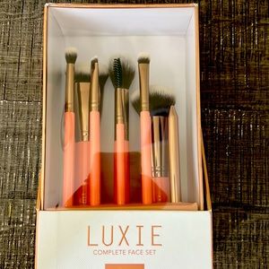 Luxie complete face set